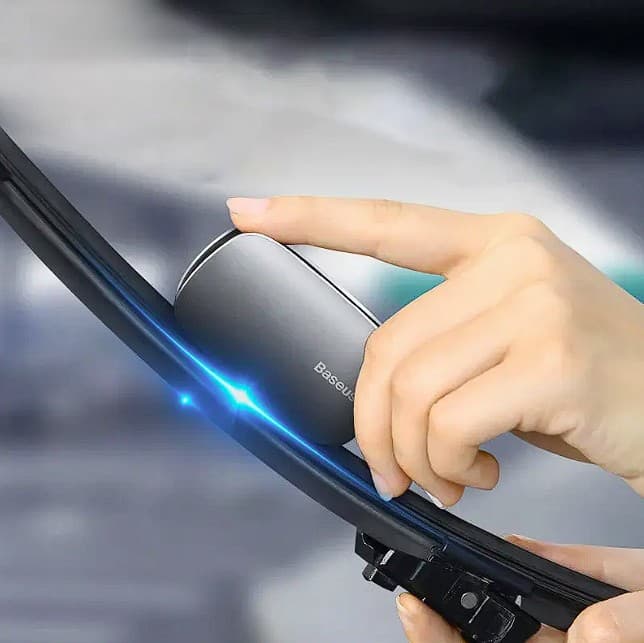 Narzędzie do regeneracji wycieraczek samochodowych.